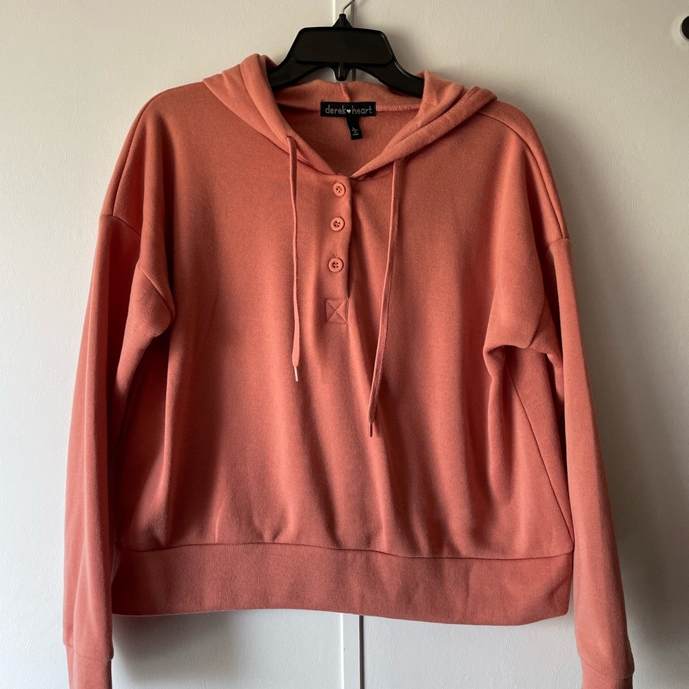 Derek heart sweater with hood